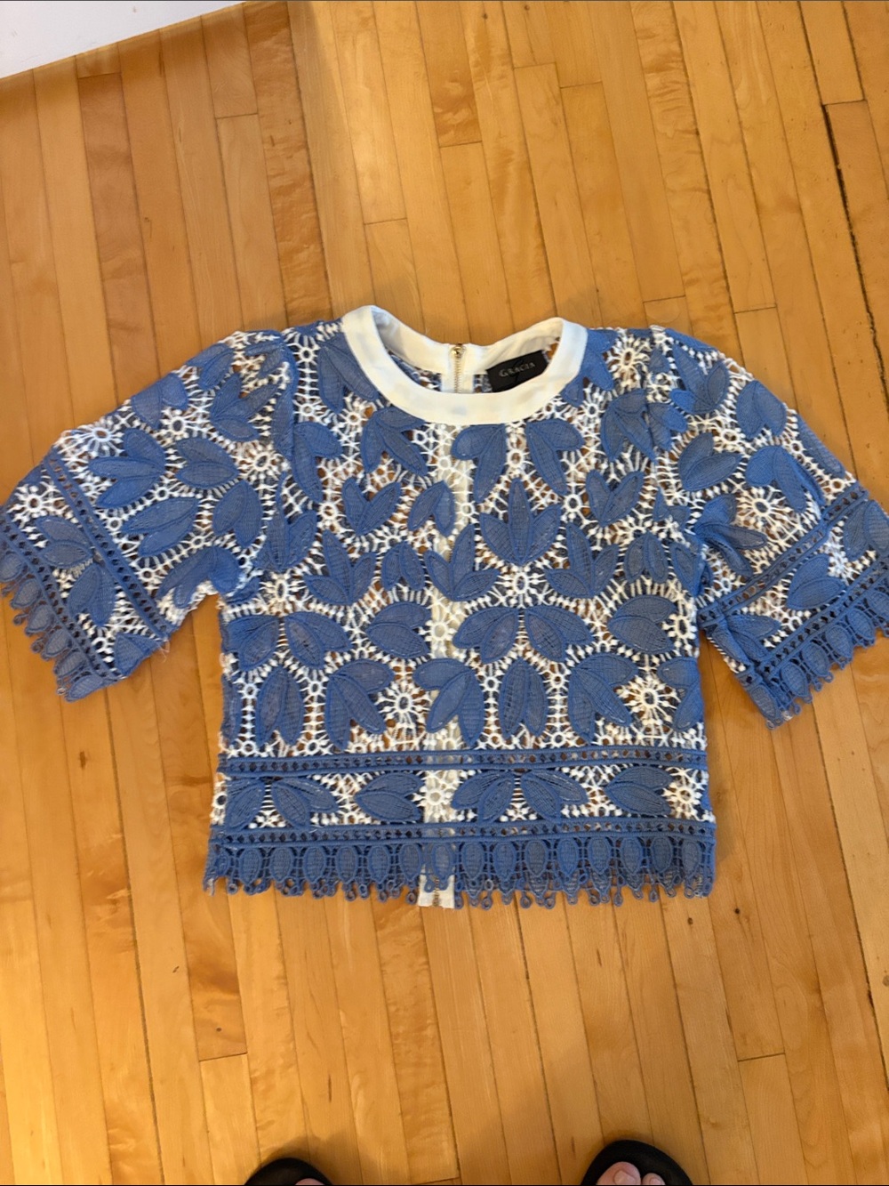 Gracia Blue and White Lace Crochet Crop Top S
